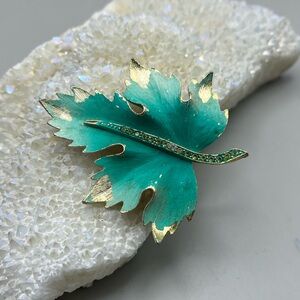 Elegant Gold and Green Leaf Vintage Brooch -Stunning Statement Jewelry Piece